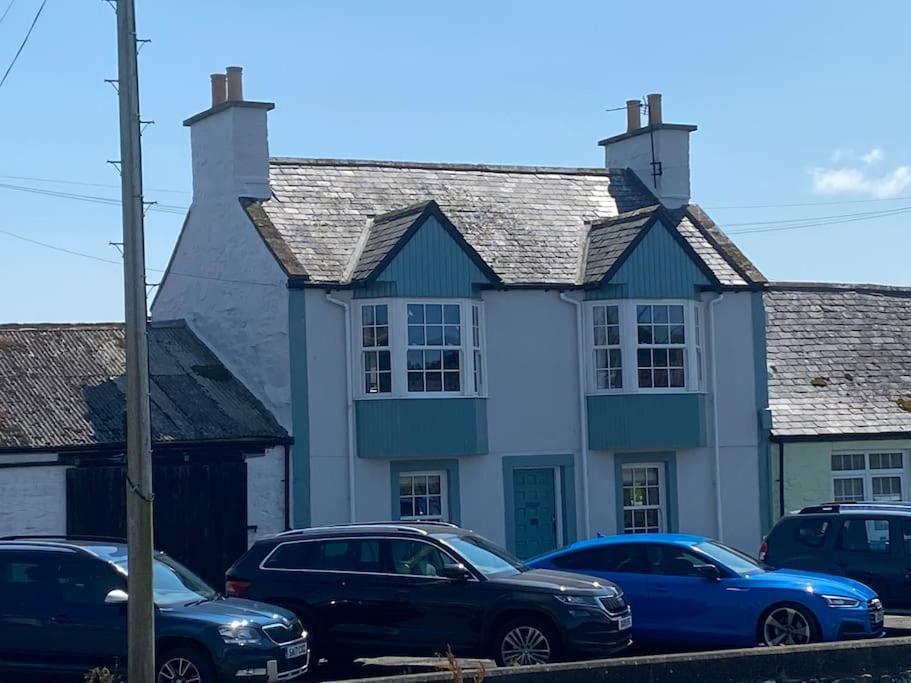 3 Bedroom Townhouse Right On The Harbour Isle of Whithorn Екстер'єр фото