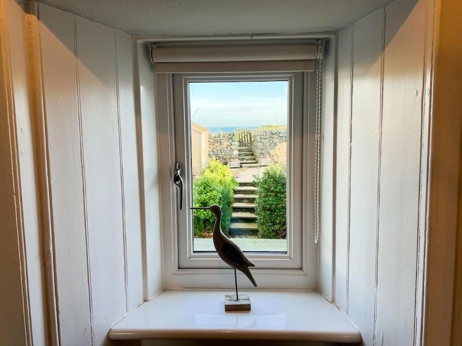 3 Bedroom Townhouse Right On The Harbour Isle of Whithorn Екстер'єр фото